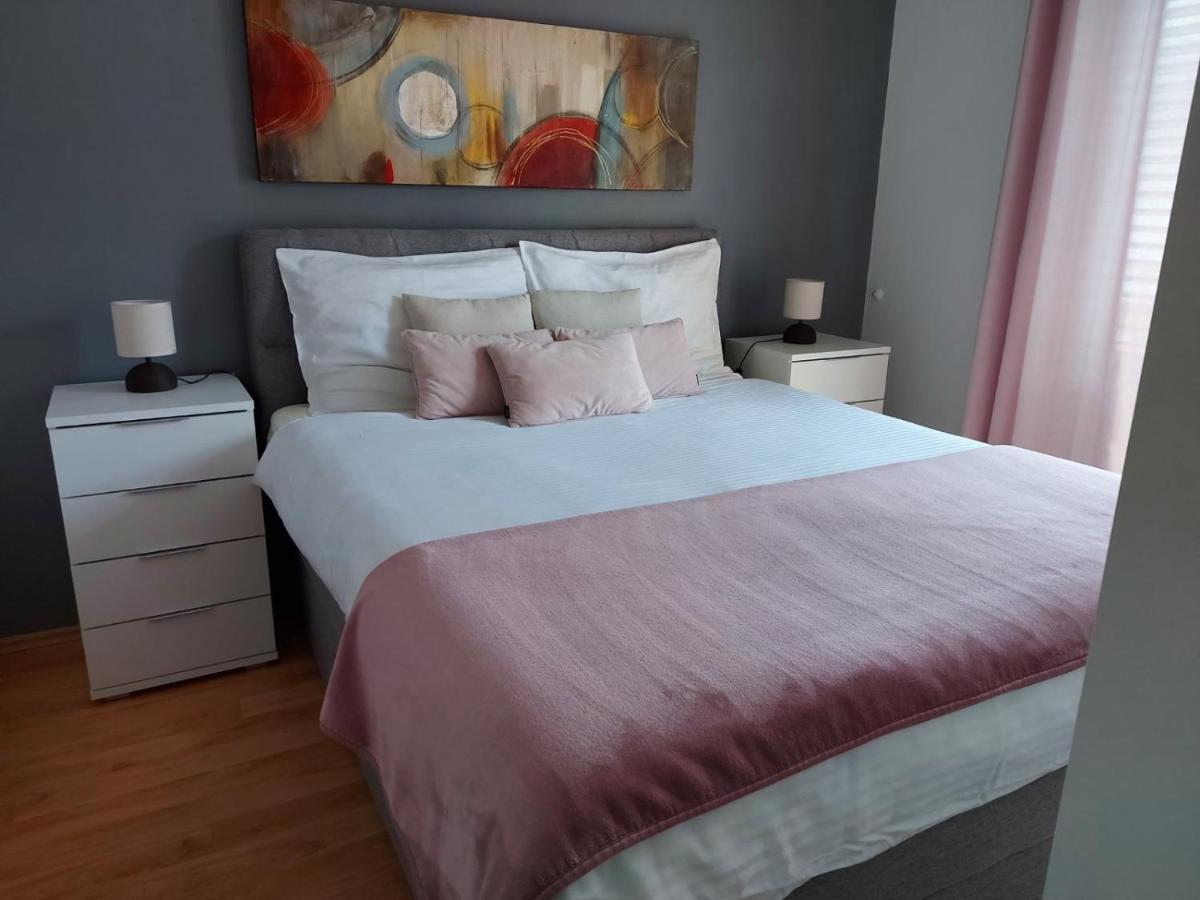 דירות קמפור Apartman Larisa מראה חיצוני תמונה